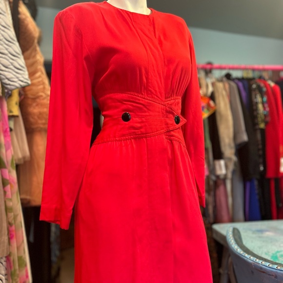 Vintage “Executive” Dress - Picture 7 of 13